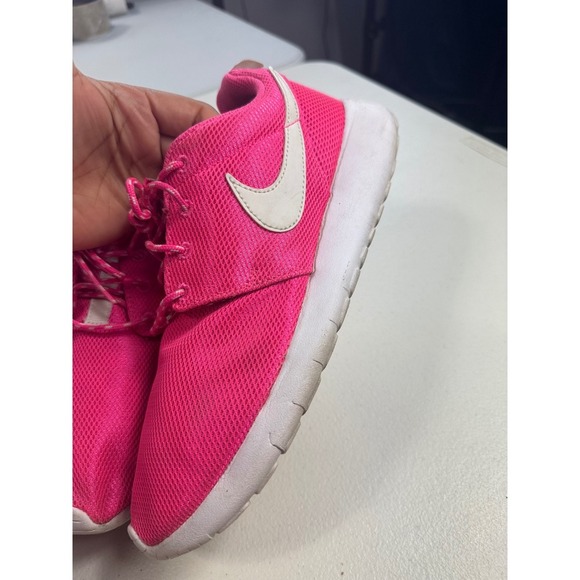 Nike Roshe One Sneakers Pink White Athletic Running Shoes Womens - Picture 7 of 9